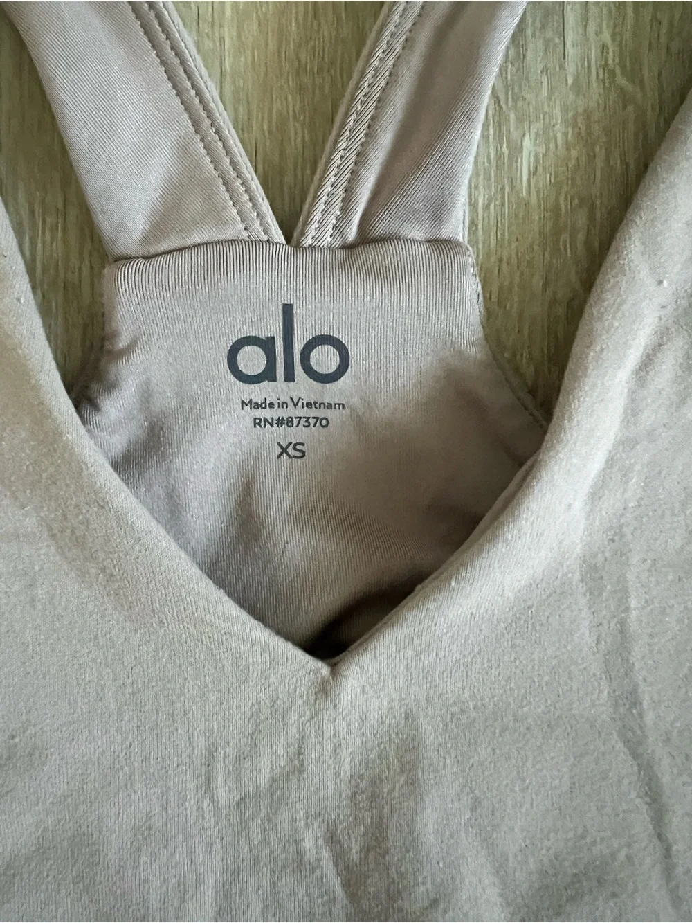 Alo Women’s Airbrush Real Sports Bra Crop Tank aTop in Beige XS